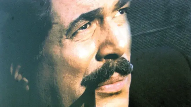 صورة أحمد زكي في فيلم أيام السادات