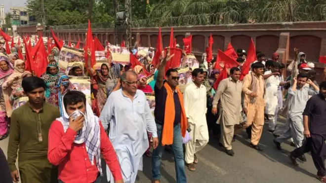 اوکاڑہ ملٹری فارمز