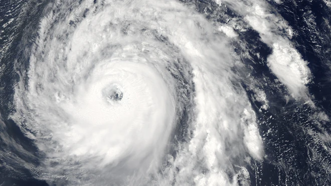 ภาพถ่ายดาวเทียมของพายุเฮอริเคนบิลล์ในปี 2009 พายุลูกนี้ได้ทำให้เกิดปรากฎการณ์สตอร์มเควกมาแล้ว