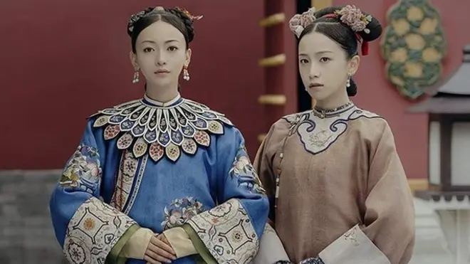 "Historia del Palacio Yanxi" es una serie que gira entorno a su protagonista, Wei Yingluo (de azul en la imagen).