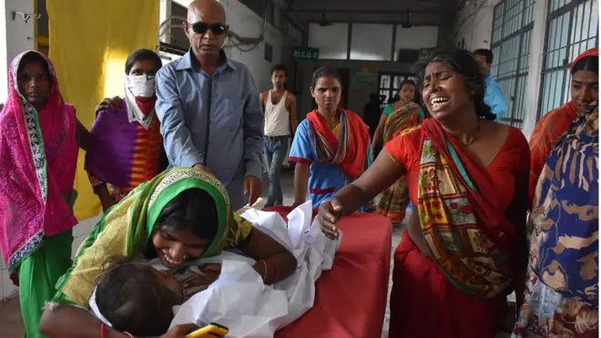 मुज़फ़्फ़रपुर के एसकेएमसीएच मेडिकल कॉलेज में बच्चों की मौत का सिलसिला रुक नहीं रहा है