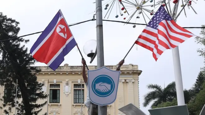 '북-미' 깃발 걸린 베트남 하노이