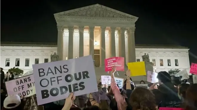 Roe vs Wade dey overturned? US Supreme Court say leaked abortion document dey real