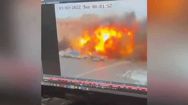 Взрыв на площади прямо в центре Харькова. Видео