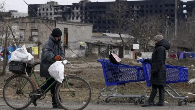 В Мариуполе по-прежнему находятся более двухсот тысяч жителей
