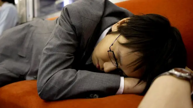 Уснувший прямо на работе