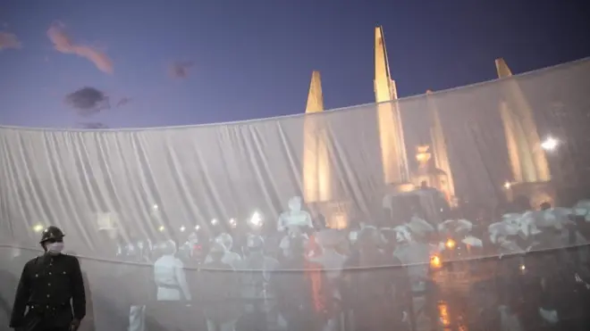 กิจกรรมอ่านประกาศคณะราษฎรที่อนุสาวรีย์ประชาธิปไตย