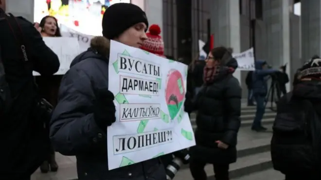 В Белоруссии много протестовали против "декрета о тунеядцах" и Лукашенко