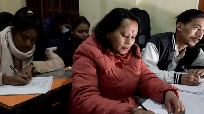 रात्रि स्कुलका विद्यार्थी।