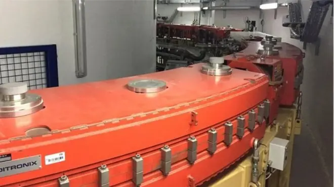 سنکروٹرون انتہائی طاقتور مائکروسکوپ کے طور پر کام کرتا ہے