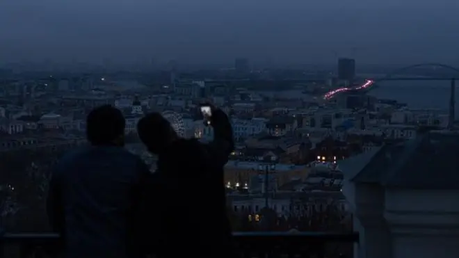 Kiyev, elektrik enerjisi, işıq, müharibə, Ukrayna, Rusiya