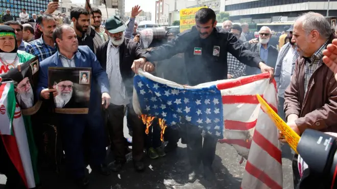 Эронликлар Трампнинг санкцияларидан норози