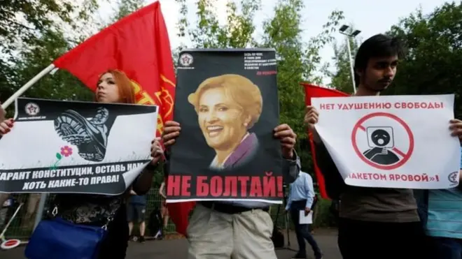 Закон противоречит Конституции и абсолютно бесполезен с технической точки зрения, утверждают его противники