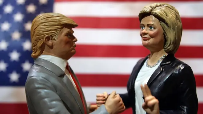 Статуэтки Трампа и Клинтон
