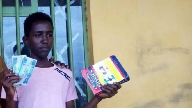 Aadan waa ardey dhigta fasalka siddeed ee dugsiga hoose