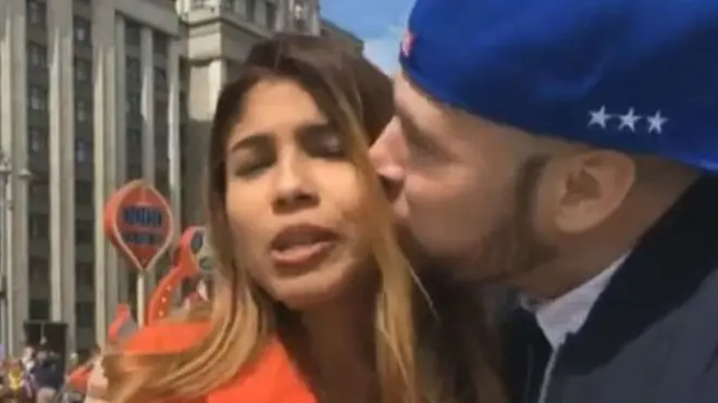 یہ واقعہ براہ راست نشریات کے دوران پیش آیا