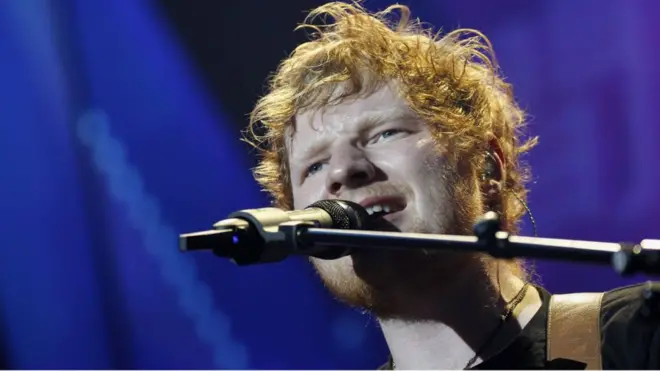 Penyanyi pop Ed Sheeran melantunkan lagu kesukaan salah seorang penggemarnya yang tengah menanti ajal.