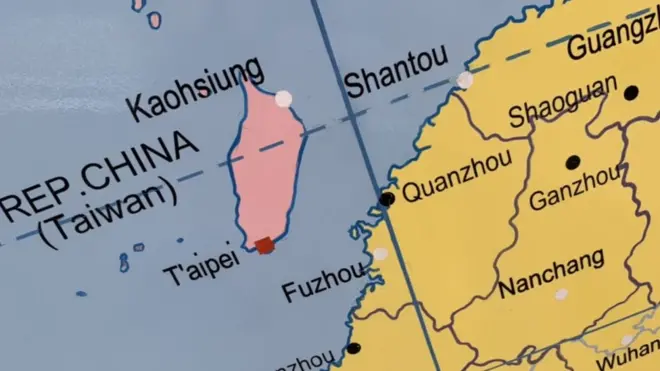 伦敦政经学院（LSE）校内一座地球装置艺术，将大陆与台湾分开呈现，引发大陆留学生抗议。
