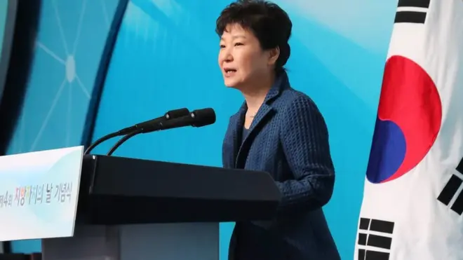 La presidenta Park Chung-hee pidió disculpas públicas por el escándalo.