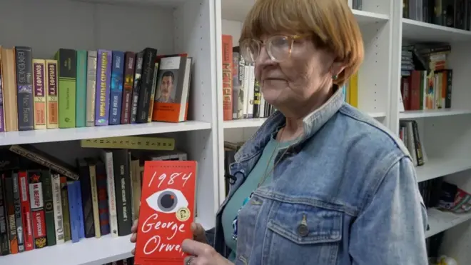 Александра Карасева, Жорж Оруэллнинг "1984" романи бугунги Россия реаллиги, деб ҳисоблайди