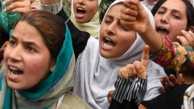 कश्मीरी महिलाएं