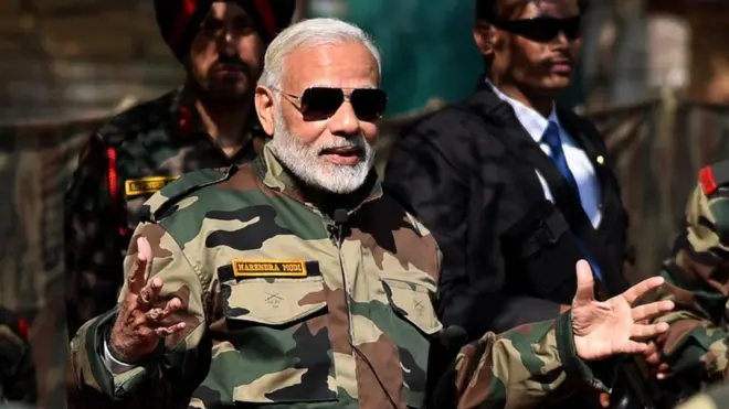 नरेंद्र मोदी, सेना और सरकार