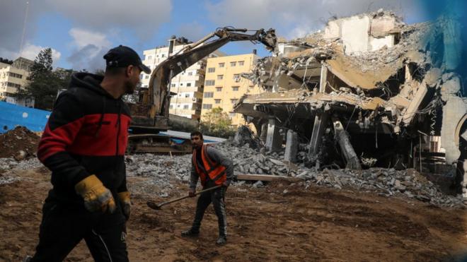 Travaux de reconstruction à Gaza.