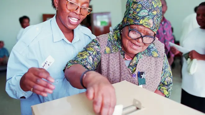 Onye kpuru isi na-atụ vootu