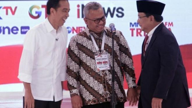 Debat Capres Keempat: Tiga Hal Yang Jadi Pembicaraan - BBC News Indonesia