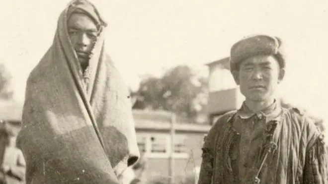 Esta es la única foto que sobrevivió en la que se ve el rostro de dos de los 101 soldados soviéticos.