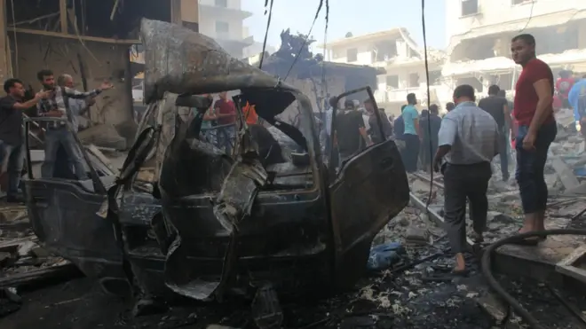 В результате авианалета было разрушено несколько городских зданий