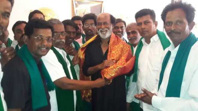 அய்யாக்கண்ணு மற்றும் அவரின் குழுவினர் ரஜினியை சந்தித்த போது