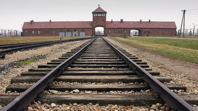 Auschwitz foi um dos camposaposta lay betfairextermínio construídos na Polônia