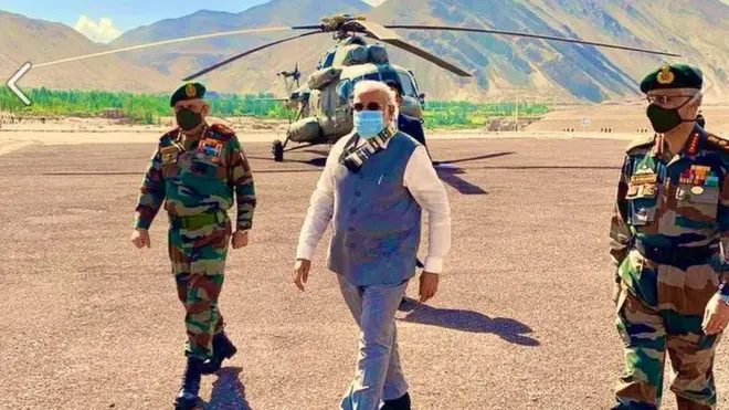 लेह में प्रधानमंत्री मोदी