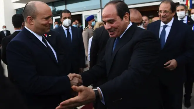 السيسي مستقبلاً بينيت