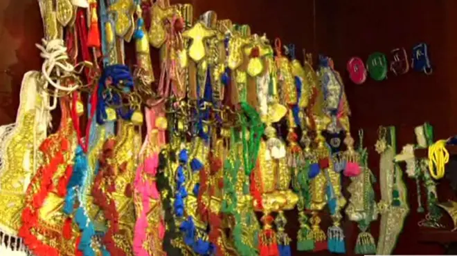 د مراکشي ميراث موزيم لومړی ځل له دغه شاهي هېواد بهر خپل لرغوني توکي او مدنيت نندارې ته وړاندې کوي، له نورو خبرونو سره هنري شېبو کې.