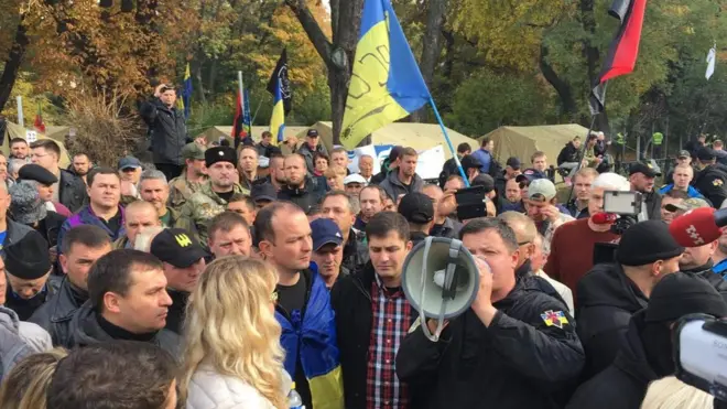 Організатори акції: Єгор Соболєв, Давид Сакварелідзе та Семен Семенченко (з мегафоном)
