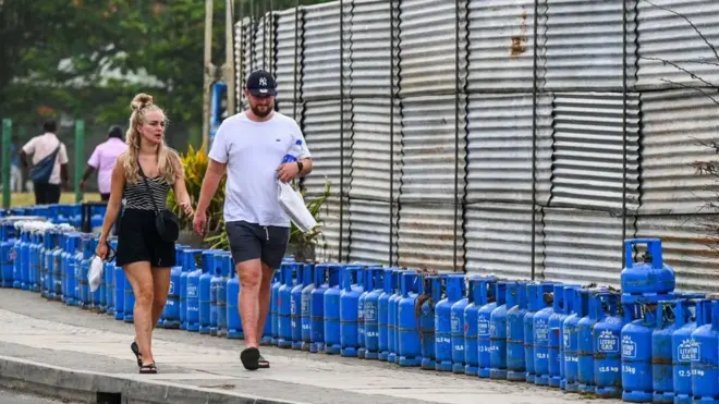 මාස 4 ක් තුළ සංචාරකයින් මිලියනයක් ආකර්ශනය කර ගත හැකිද?