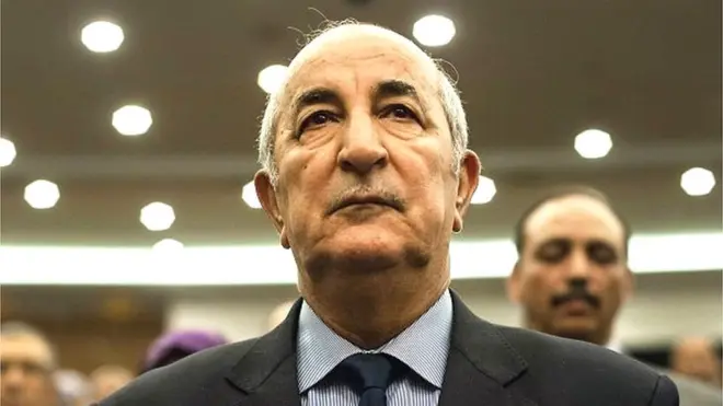 M. Tebboune était dans le précédent gouvernement démissionnaire de M. Sellal, ministre de l'Habitat, de l'urbanisme et de la ville et, également, ministre par intérim du ministère du Commerce.