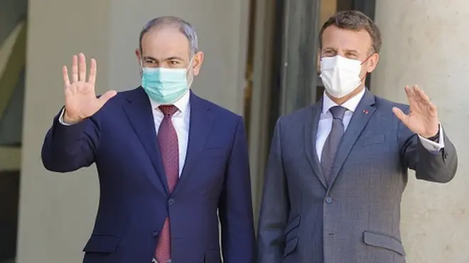 Paşinyan və Macron