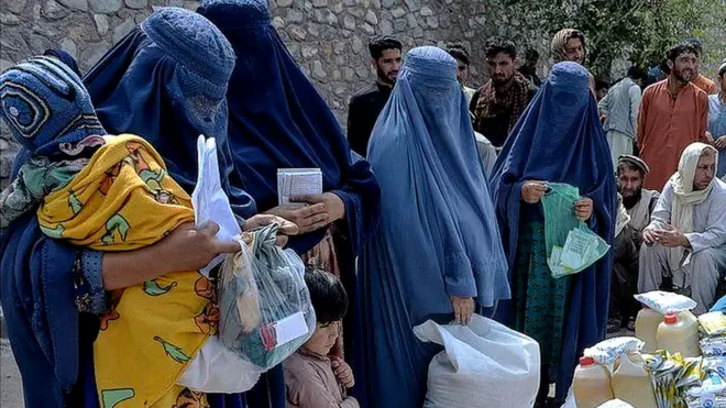 వరల్డ్ ఫుడ్ ప్రోగ్రాం లాంటి సంస్థలు అందించే ఆహారంపైనే లక్షలాది అఫ్గాన్ ప్రజలు ఆధారపడి ఉన్నారు