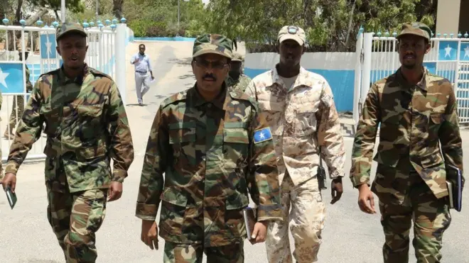 Madaxweyne oo Farmaajo oo xiran direyska ciidanka