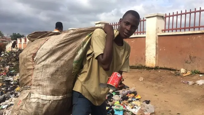 Waste picker for Abuja