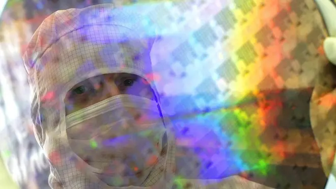 英國新港晶圓廠（NWF）主產200mm（8英寸）純硅和合成晶圓