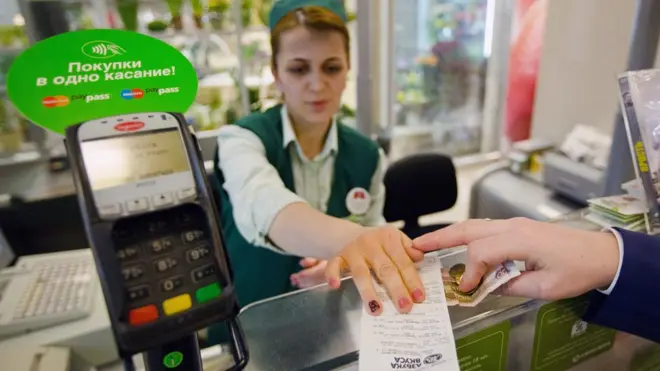 Особенно сильно в сентябре увеличил расходы средний класс