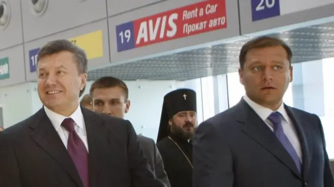 Янукович ? Добк?н п?д час в?дкриття аеропорту в Харков?, 2010 р?к
