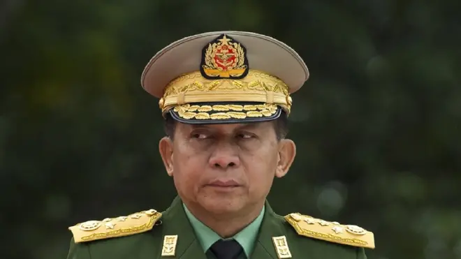 O general Min Aung Hlaing é um dos principais acionistas do conglomerado EPHEML