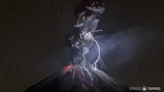Foto del volcán de Colima de Sergio Tapiro