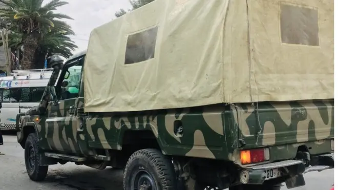 ወታደራዊት መኪና