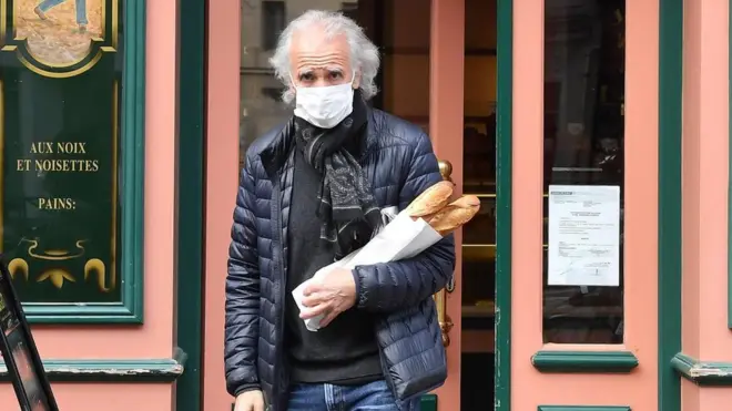 До життєво необхідних під час кризи крамниць французи віднесли й свої легендарні пекарні "буланжері"